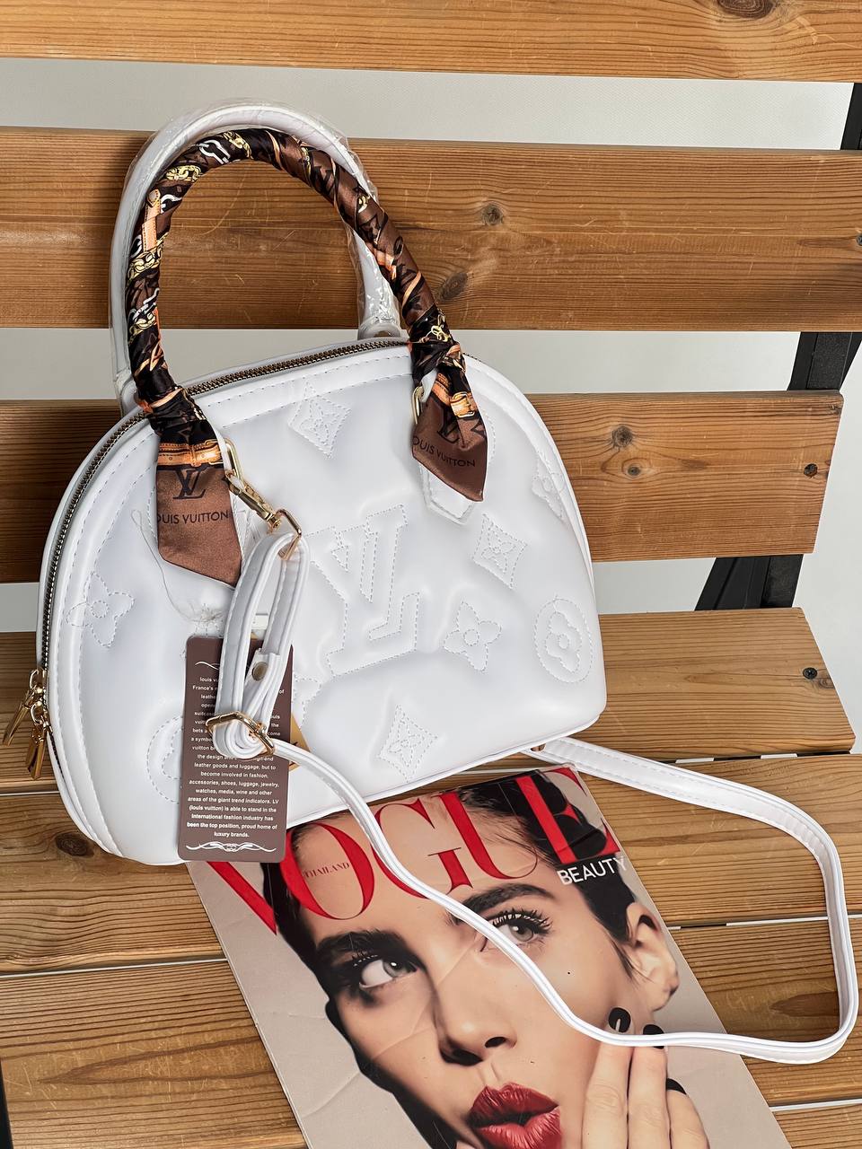 Louis Vuitton(۹۹۵)