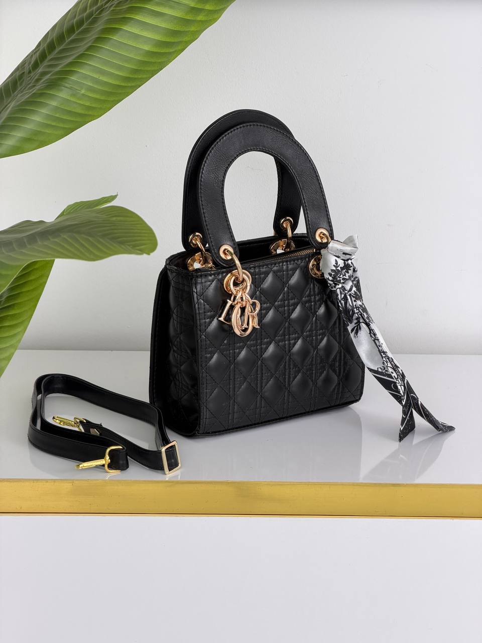 کیف دخترانه لیدی دیور مشکی ۳۰۷